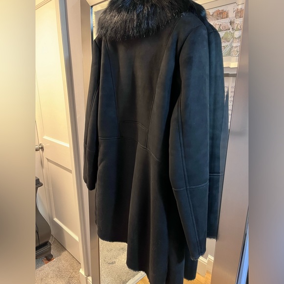 Cole Haan Signature Faux Fur Shearling Black Coat - Picture 5 of 8